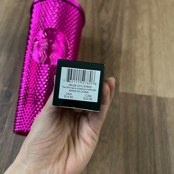 Starbucks Holiday Pink Metallic Venti Cup & Ornament Keychain Limited Edition - Picture 4 of 7